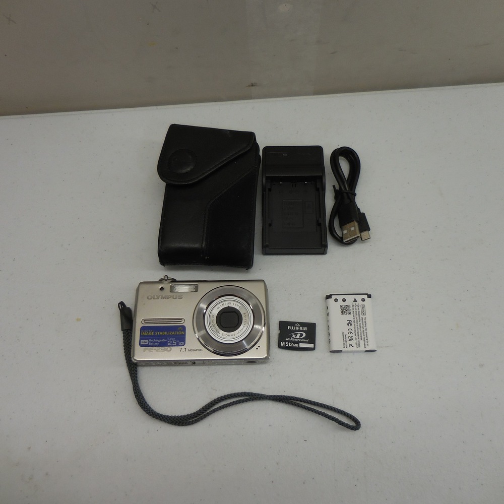 Olympus FE-230 7.1MP Silver Digital Camera 3x Zoom Bundle with 512MB xD Card